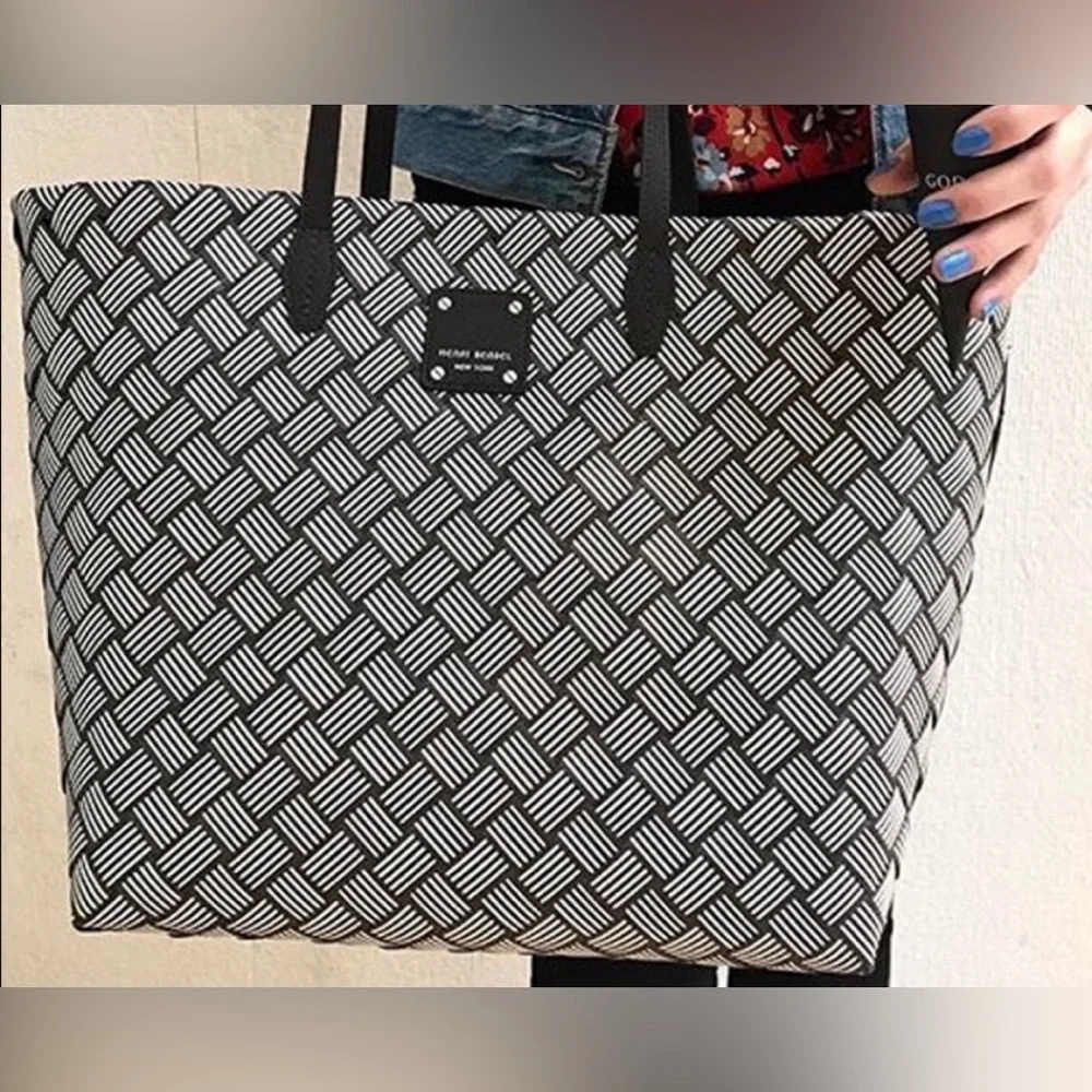 Henri Bendel limited edition market tote - Picture 3 of 7